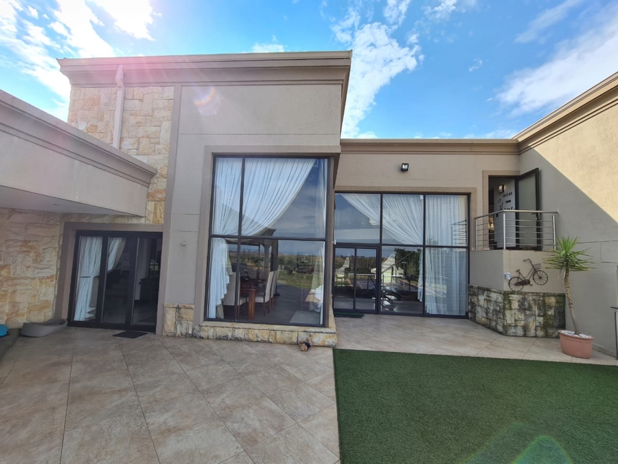 5 Bedroom Property for Sale in Balley Duff Free State